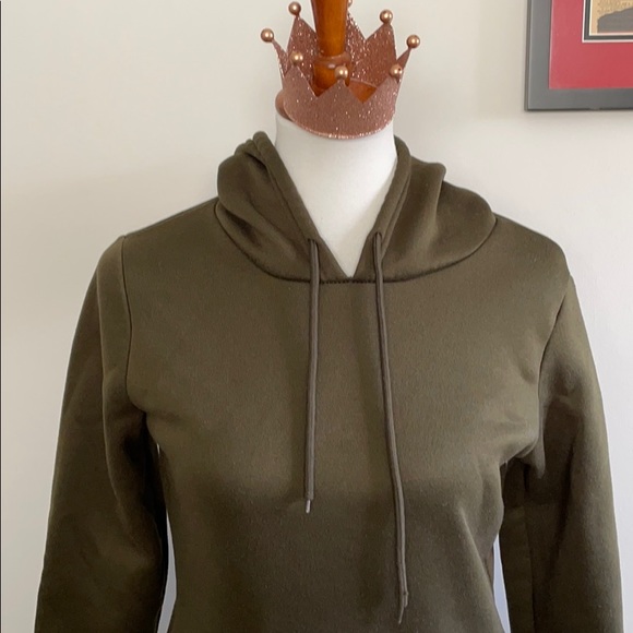 Super Comfortable Long Hunter Green Sweatshirt - Picture 2 of 4